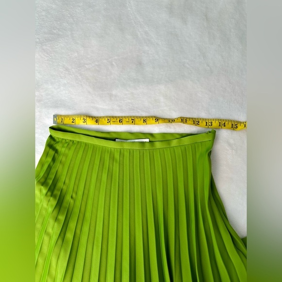 Zara High Waisted Lime Green A-Line Pleated Midi Skirt Size XS - Picture 10 of 11